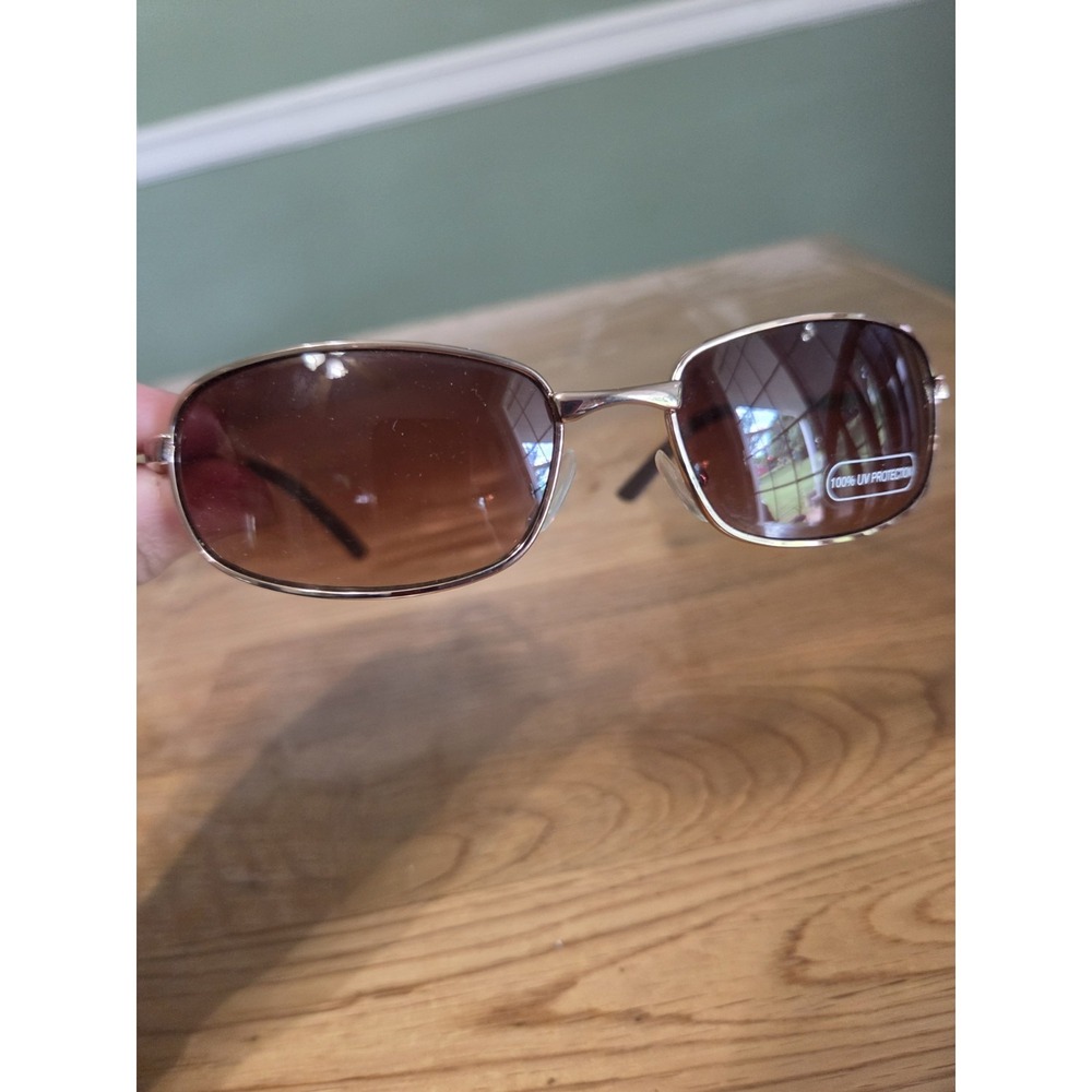 Womans GH Bass & Co 5552 711 Sun Glasses Gold Rim MSRP $30